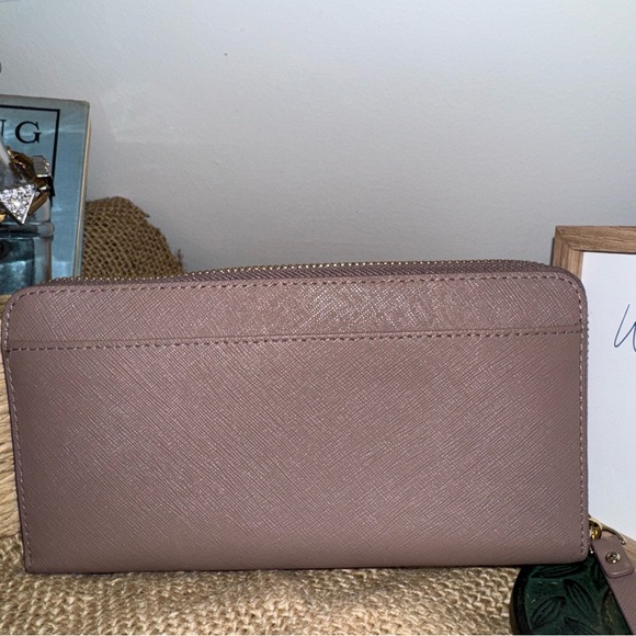 Kate Spade New York DUSK - Dusk Cityscape Kaden Laurel Way Leather Wallet - Picture 3 of 13